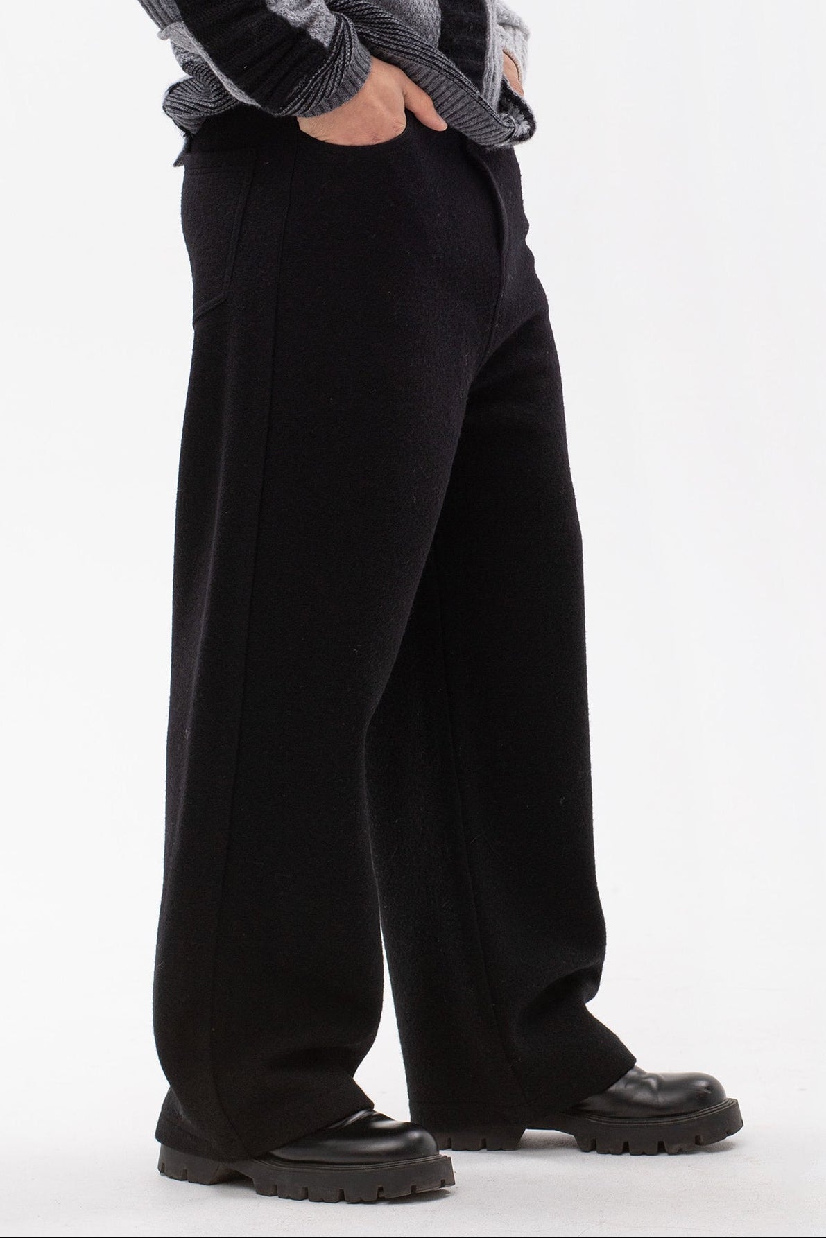 Loose fit Pants